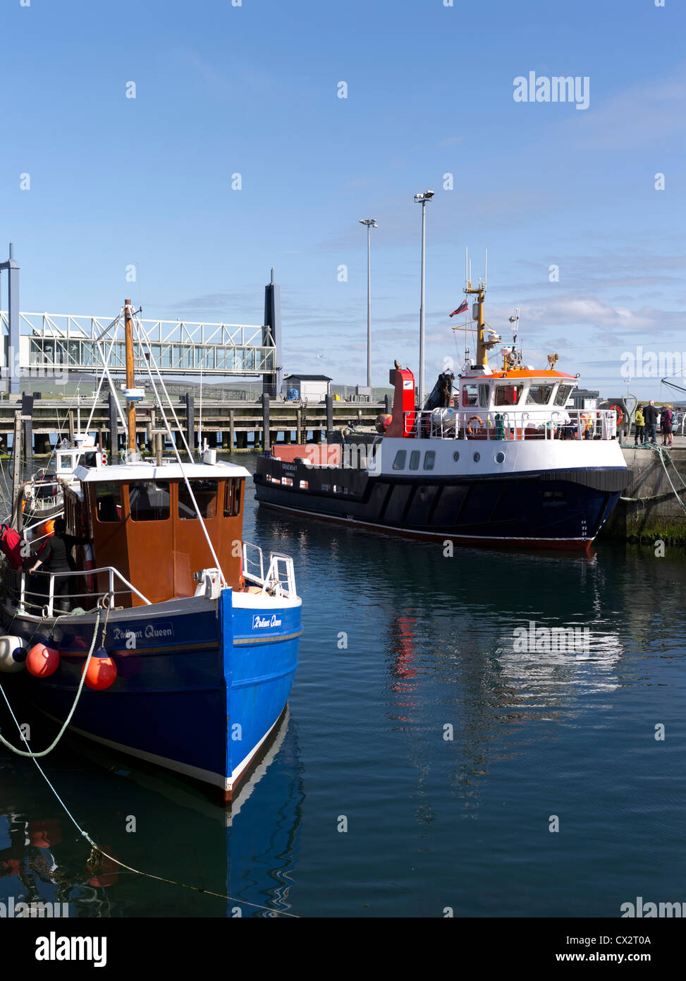 dh Stromness harbour STROMNESS ORKNEY Diving vessel and Orkney ferries ferry boat MV Graemsay Stock Photo