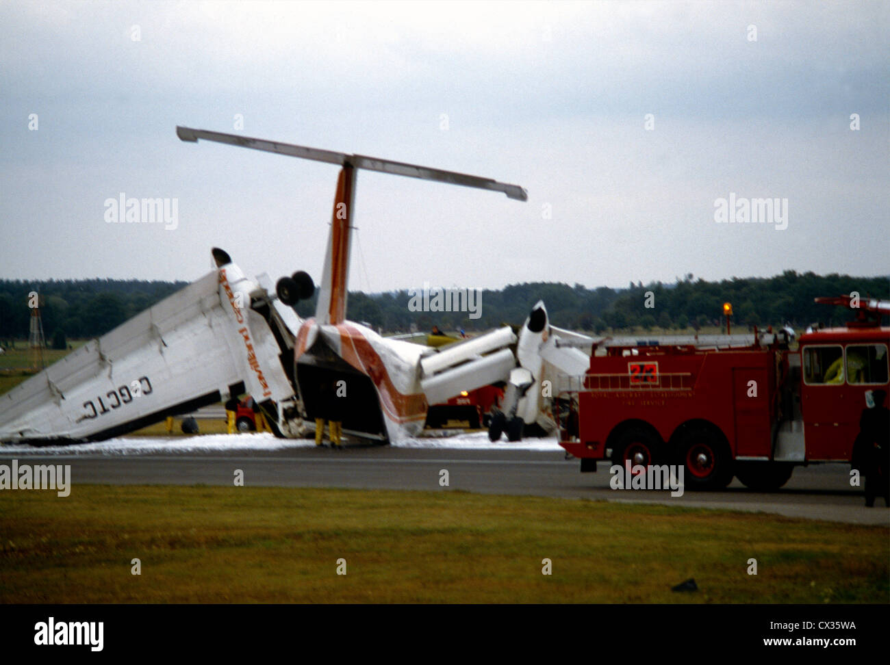 Aeroplane Crash and Fire Engine farnborough airport hampshire england Stock Photo