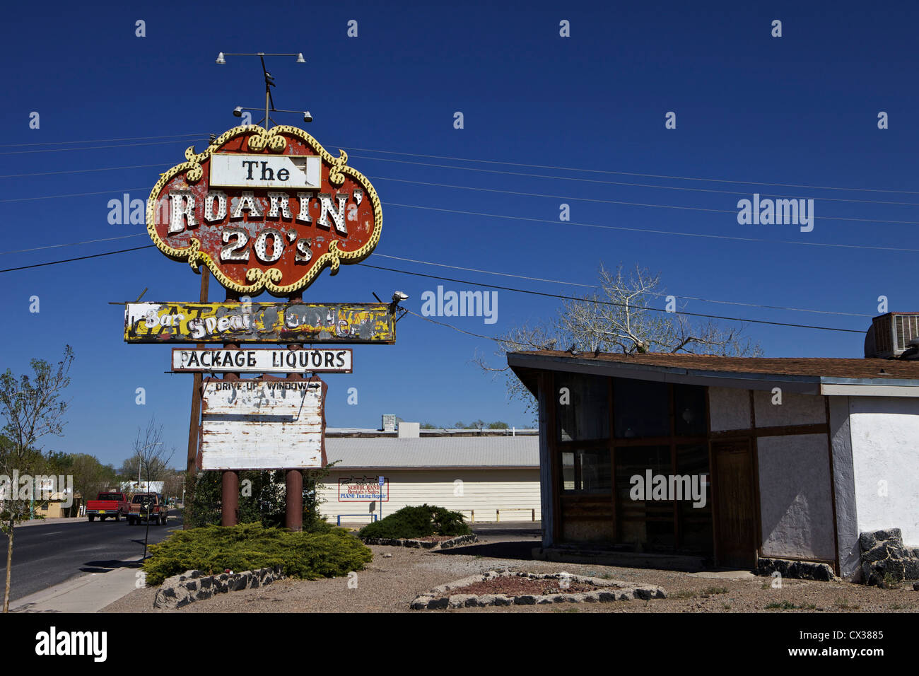 Neon vintage roaring 20s liquor hires stock photography and images Alamy