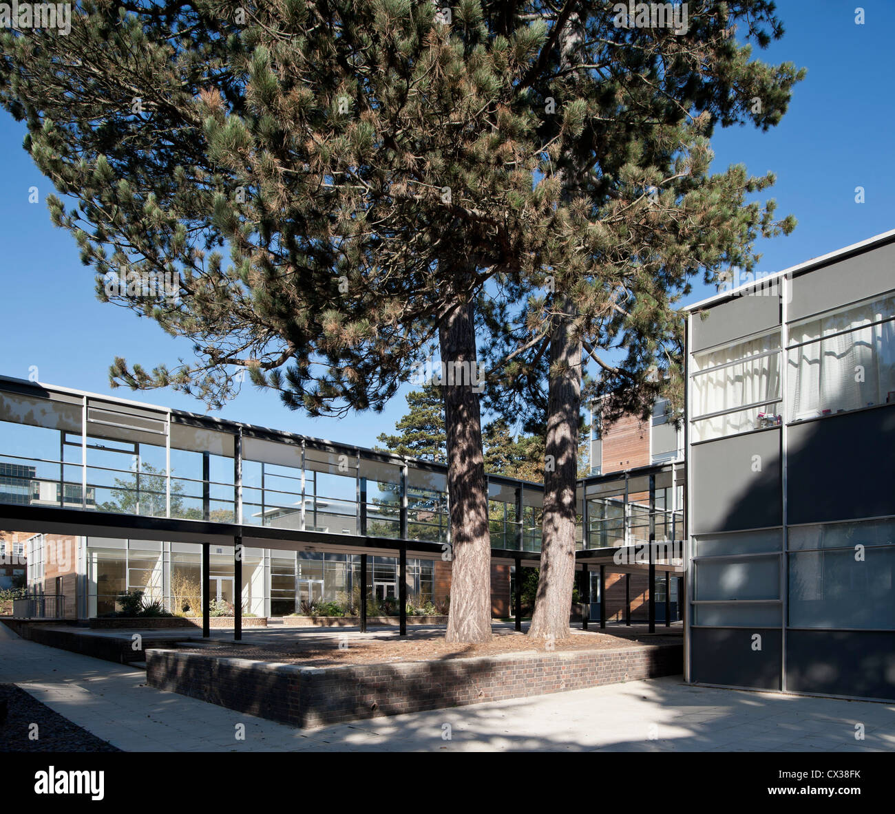 Oaklands, St Albans, United Kingdom. Architect John Pardey Architects