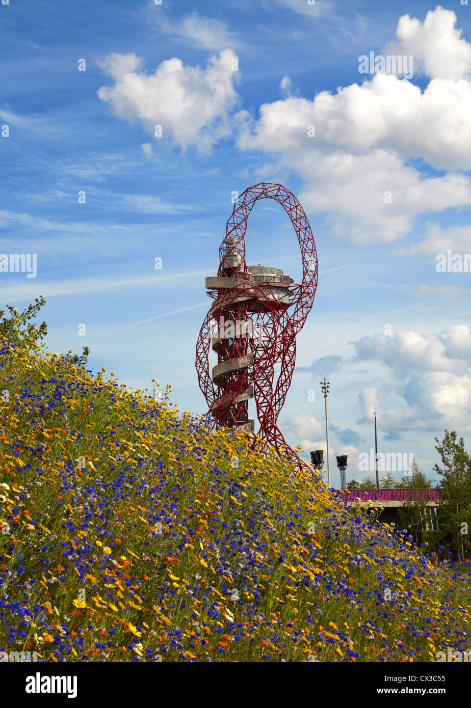The Orbit, London 2012 Olympics, London, United Kingdom. Architect: Anish Kapoor, 2012. Overall View from nearby canal. Stock Photo