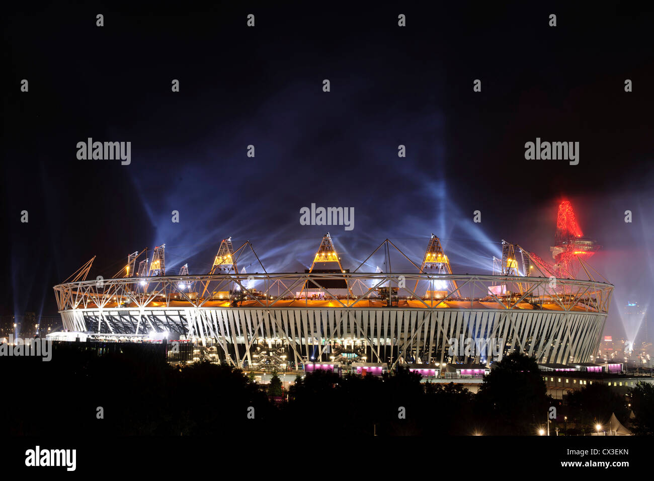 Olympic Stadium, London, United Kingdom. Architect: Populous, 2102. Opening of the 30th Olympiad in London, taken from Wick Lane Stock Photo