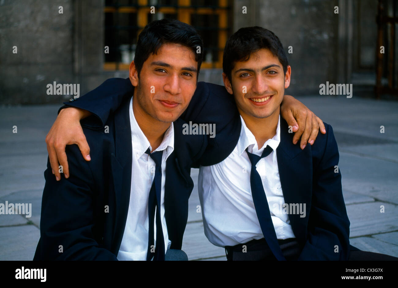 Istanbul guys : r/youngpeople