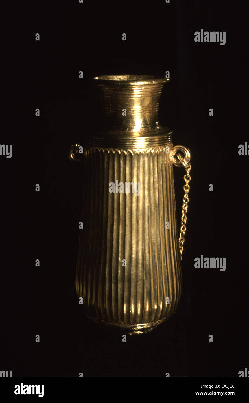 Goldfluted vase in the Baghdad Museum collection in Iraq from the Nimrud palace in northern Iraq Stock Photo