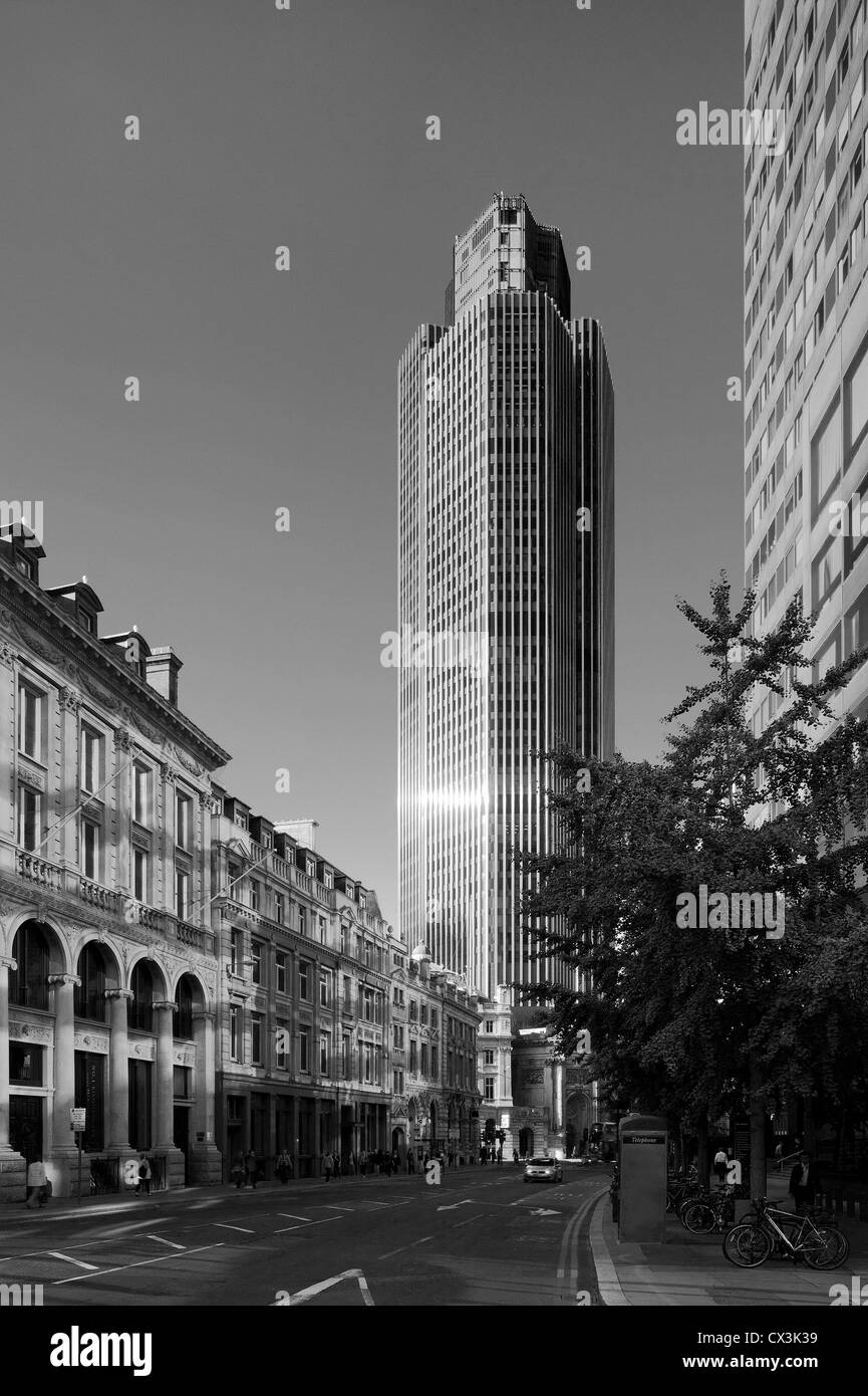 Tower 42, London, United Kingdom. Architect: Richard Seifert, 1981. General view from the south on Gracechurch Street. Stock Photo