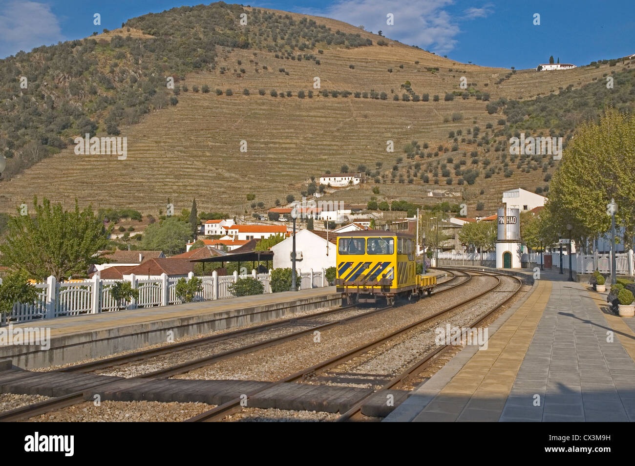 PORTUGAL, River Douro, Pinhao, railway station, with service train
