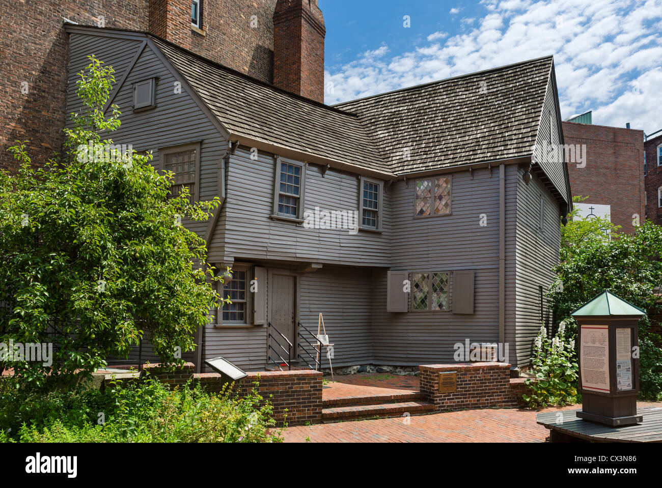 Paul Revere House on the Freedom Trail, North Square, North End, Boston, Massachusetts, USA Stock Photo