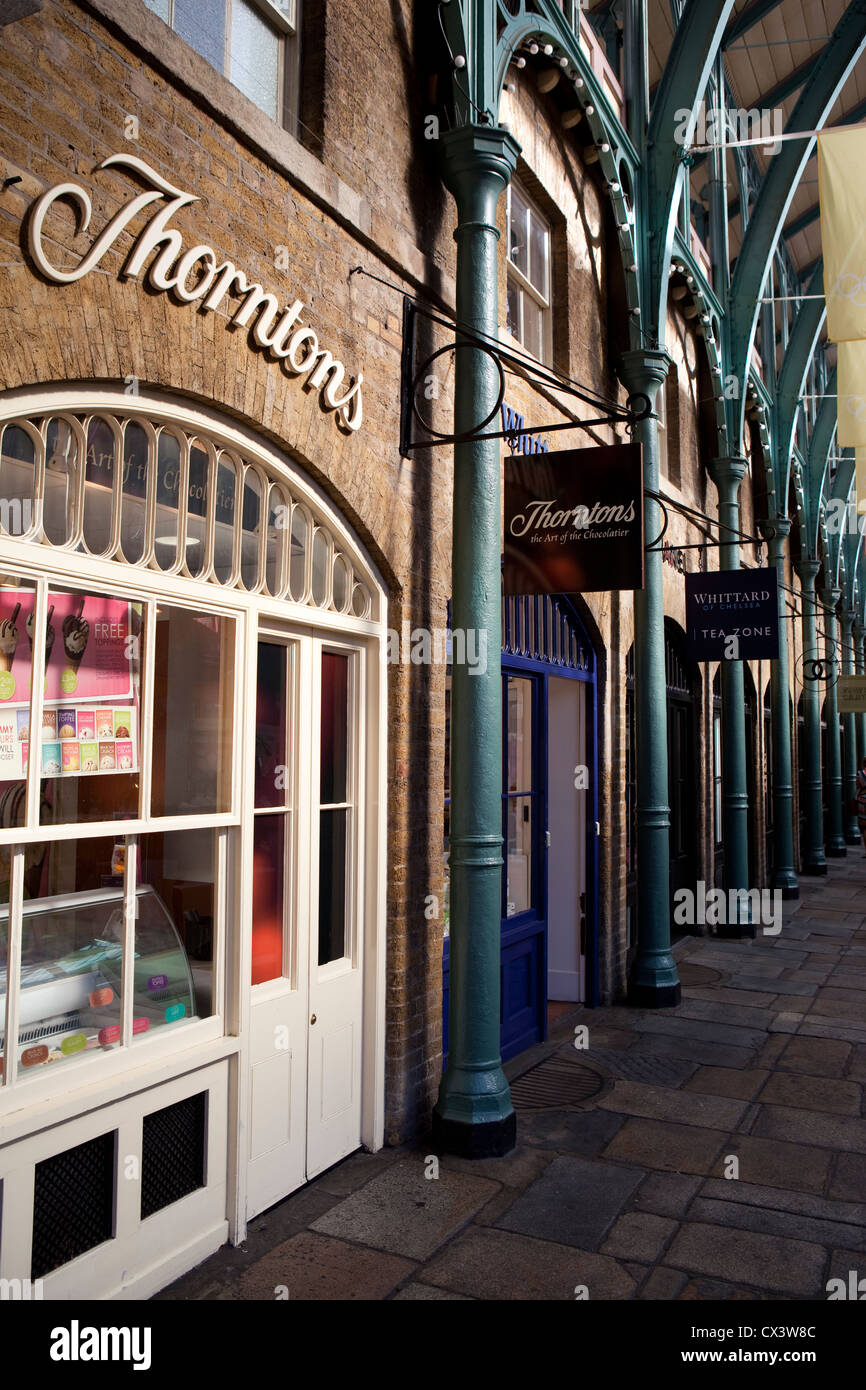 Shops in Covent Garden Market in the West End, London Stock Photo