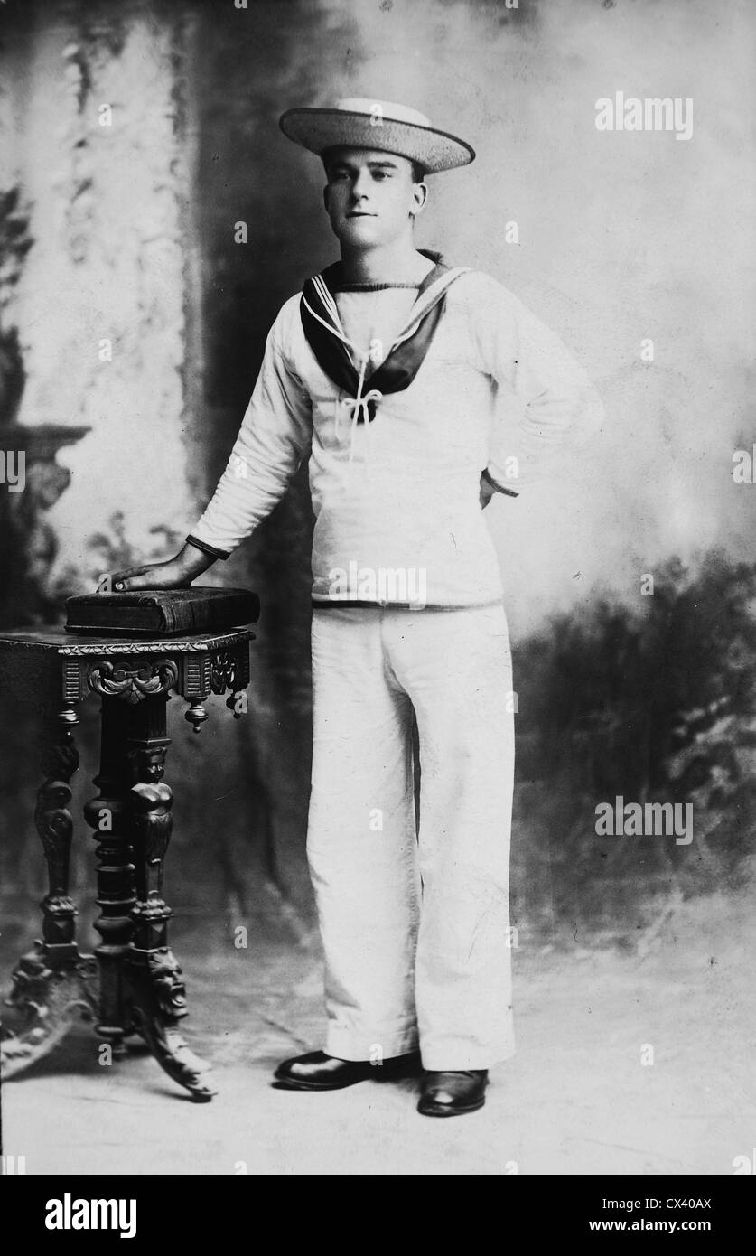 Royal Navy sailor of the late Victorian or Edwardian period in tropical uniform. Stock Photo
