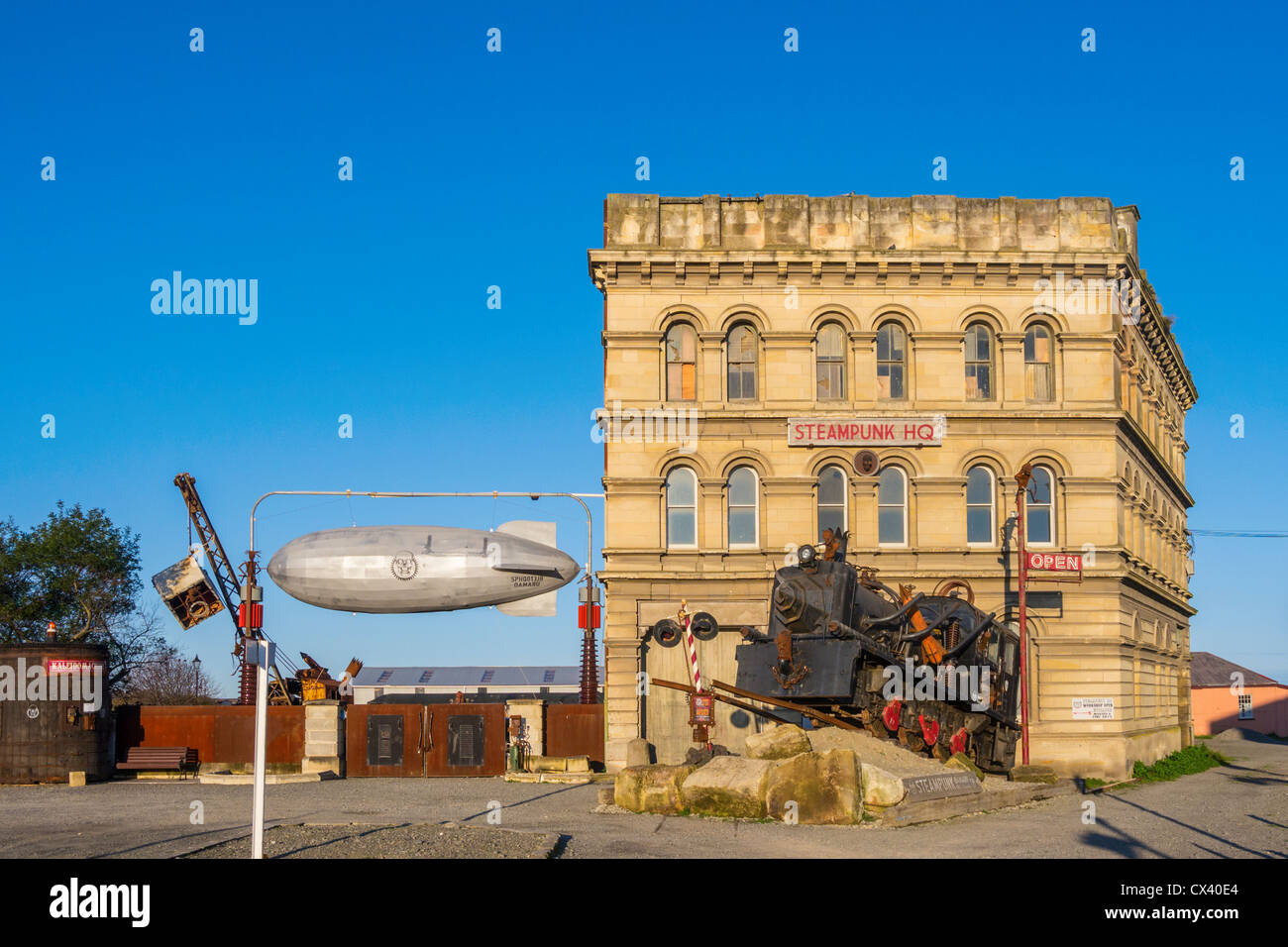 headquarters hi-res stock photography and images - Alamy