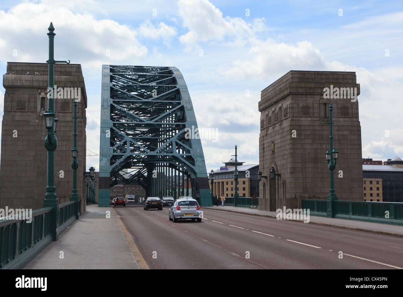 Traffic crossing the Tyne Bridge Stock Photo