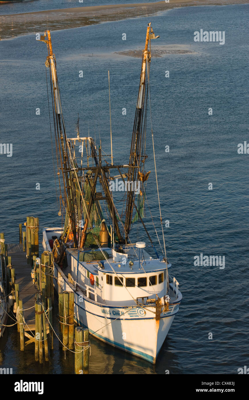 SHRIMP BOAT FISHERMANS WHARF INTERCOASTAL WATERWAY FORT MYERS BEACH