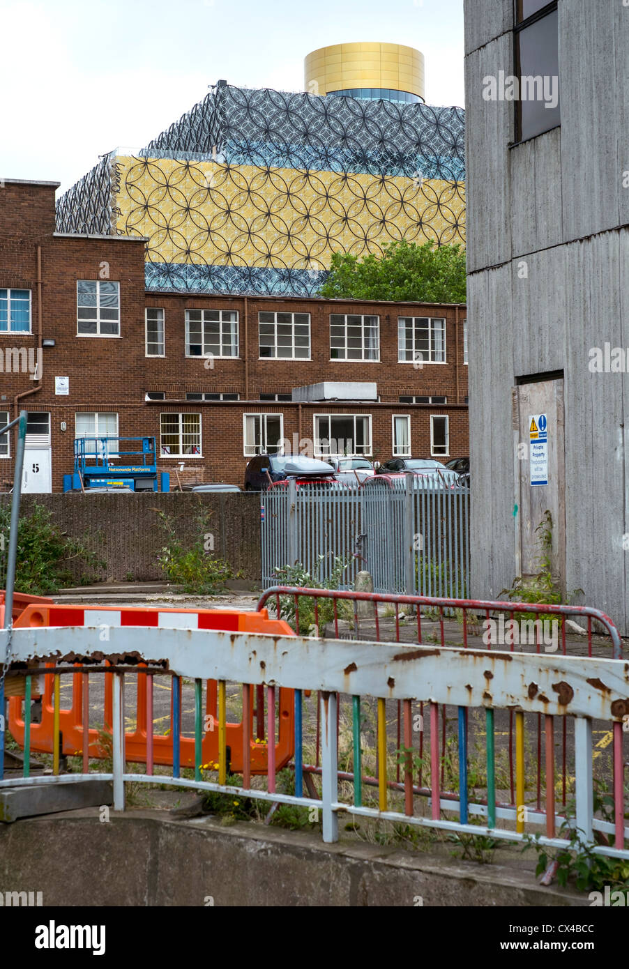 Birmingham library cladding hi-res stock photography and images - Alamy
