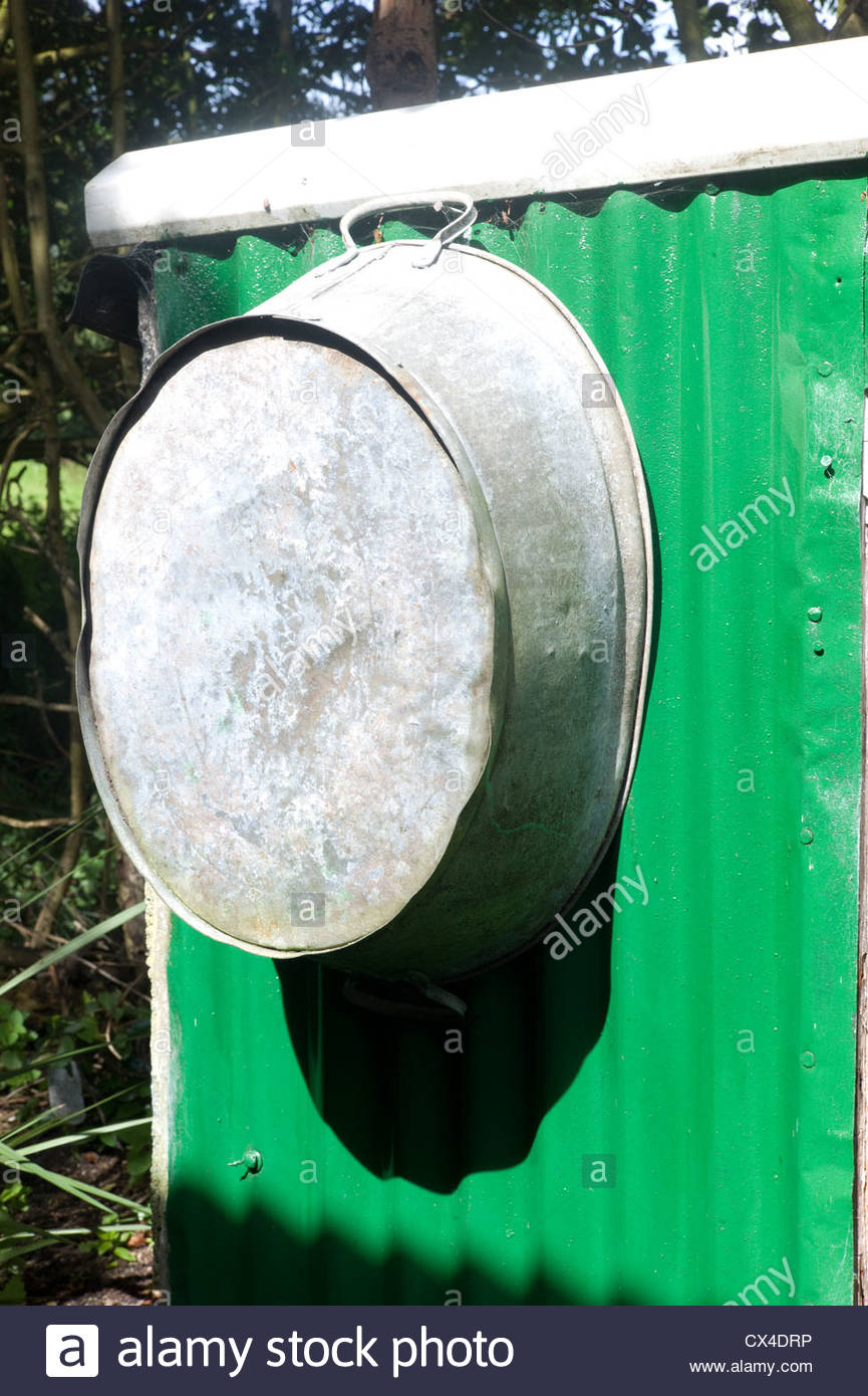 Tin Bath Garden Stock Photos & Tin Bath Garden Stock Images Alamy