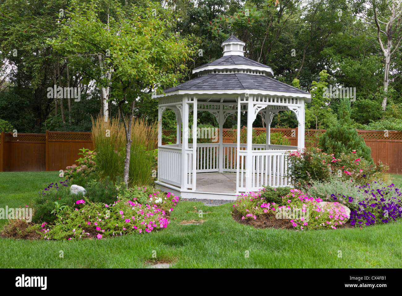 Gazebo and garden hires stock photography and images Alamy