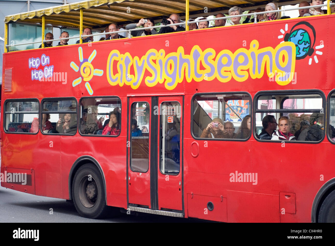 Berlin hop on hop off bus hi-res stock photography and images - Alamy