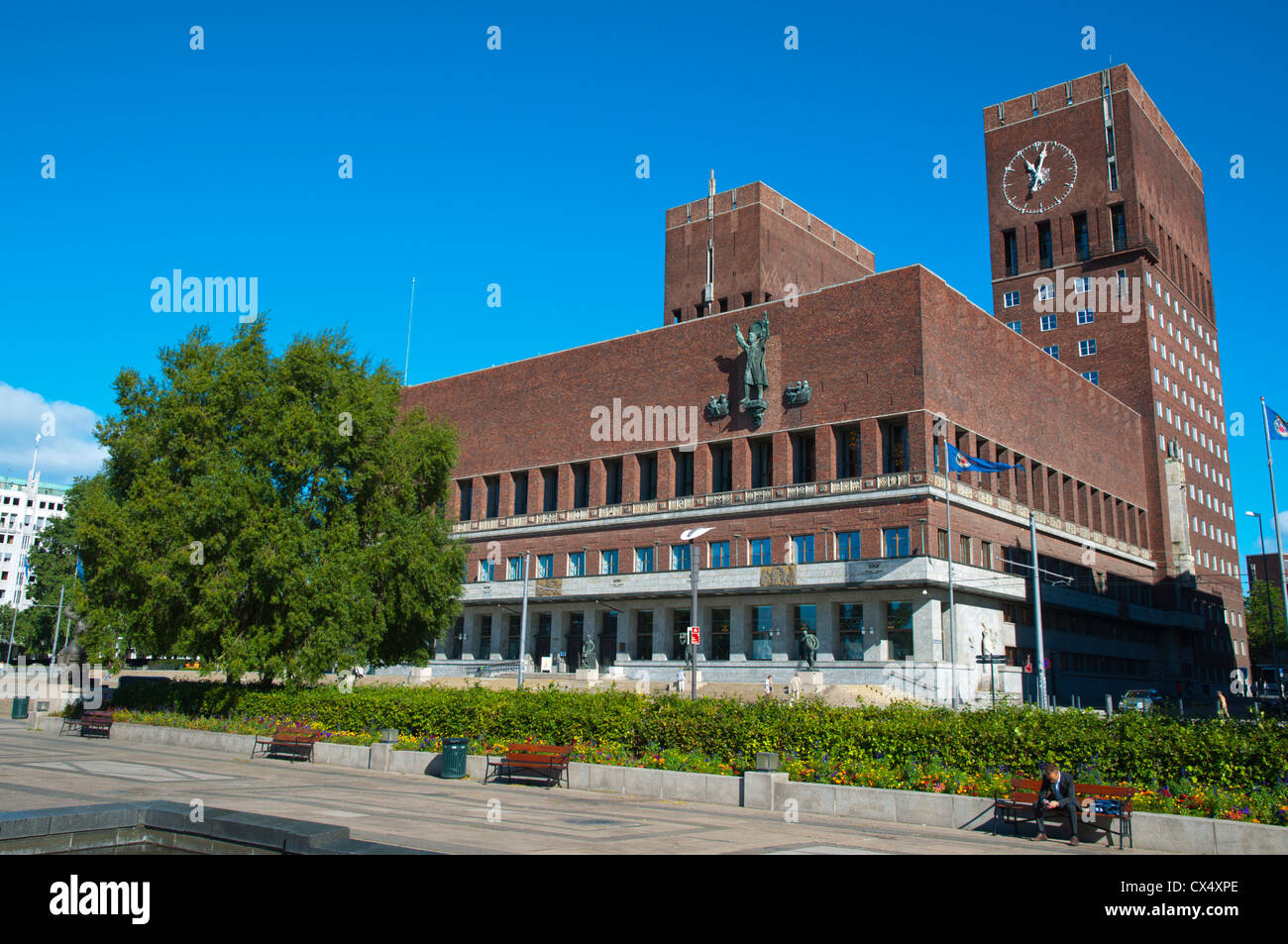 Rådhus the town hall (1950) Rådhusplassen the town hall square ...