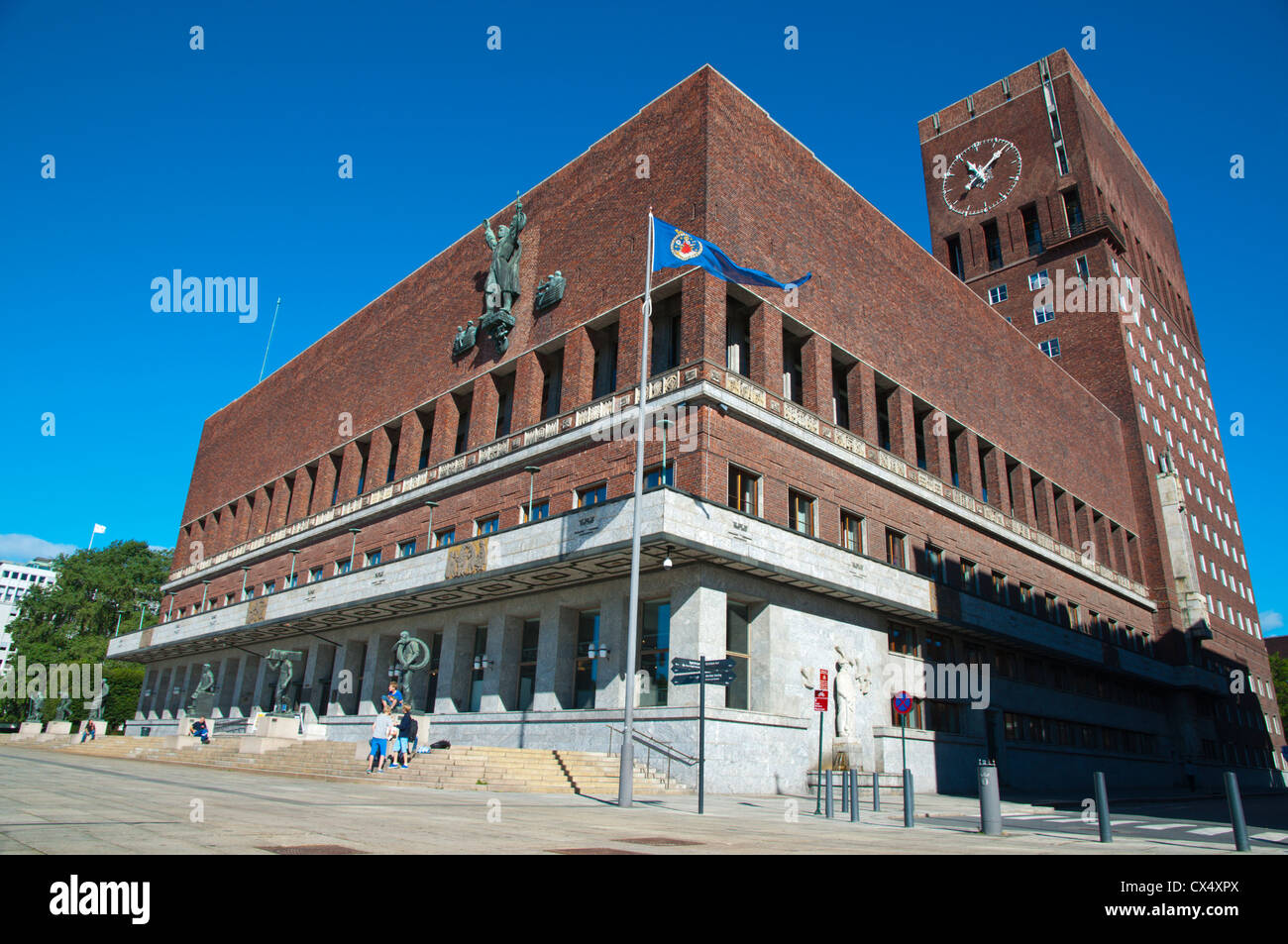 Rådhus the town hall (1950) Rådhusplassen the town hall square ...
