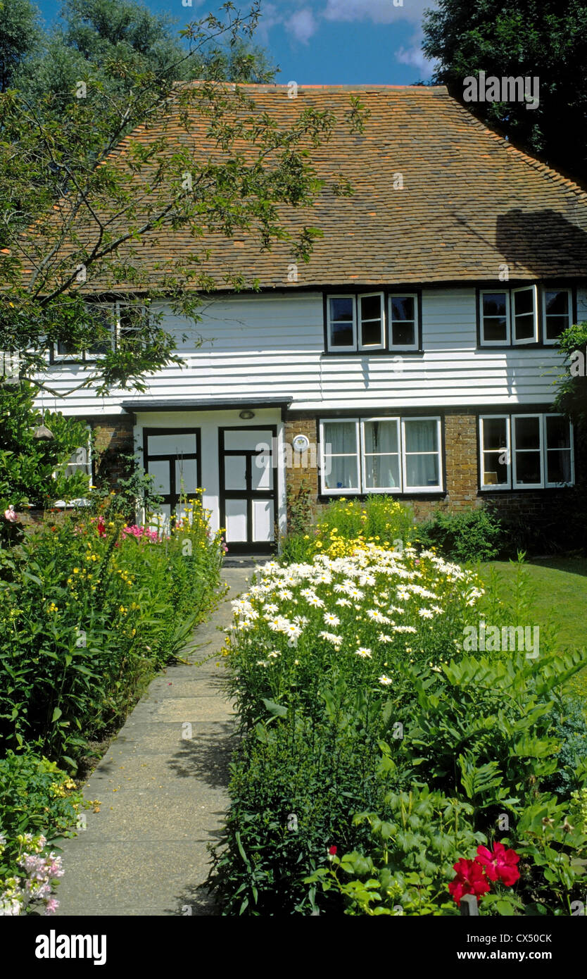 Wealden Cottages in the village of Smarden, Kent, England Stock Photo