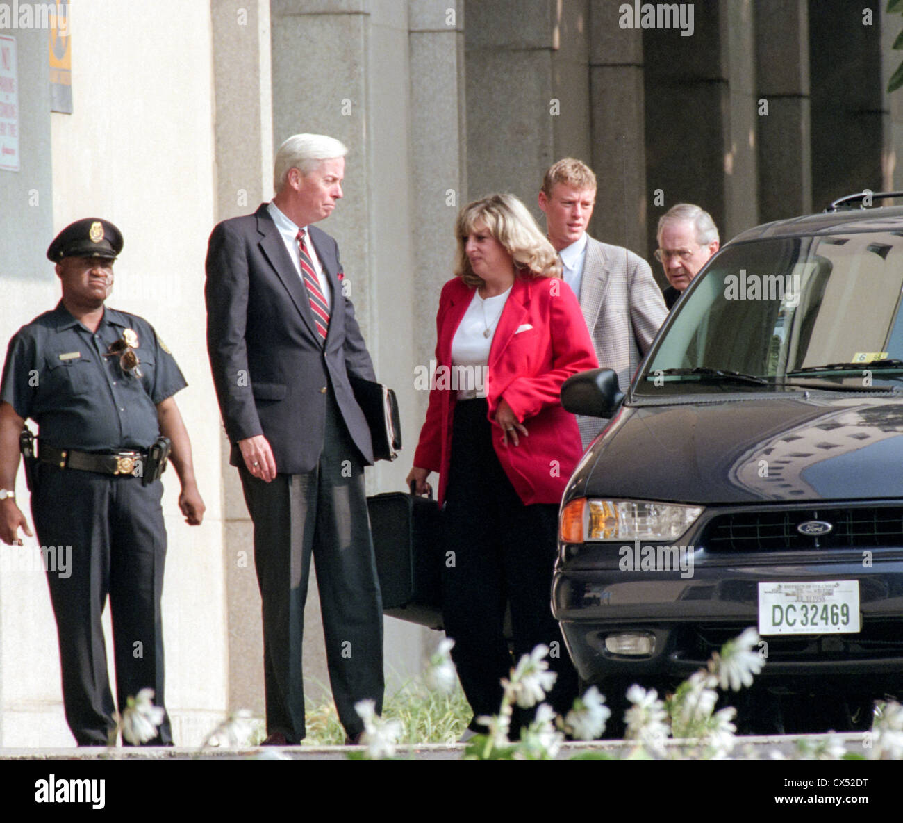 Star witness Linda Tripp enters the Federal Courthouse July 28, 1998 in Washington, DC. Tripp is testifying before Kenneth Starr's grand jury investigating an alleged presidential affair. Stock Photo