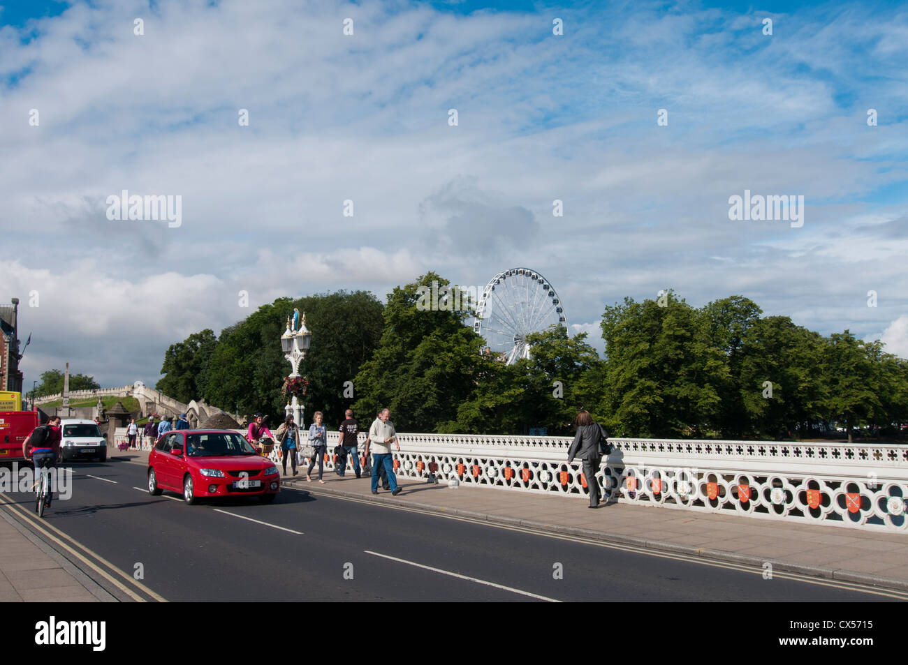 Leeman bridge with the Wheel of York in the background Stock Photo Alamy