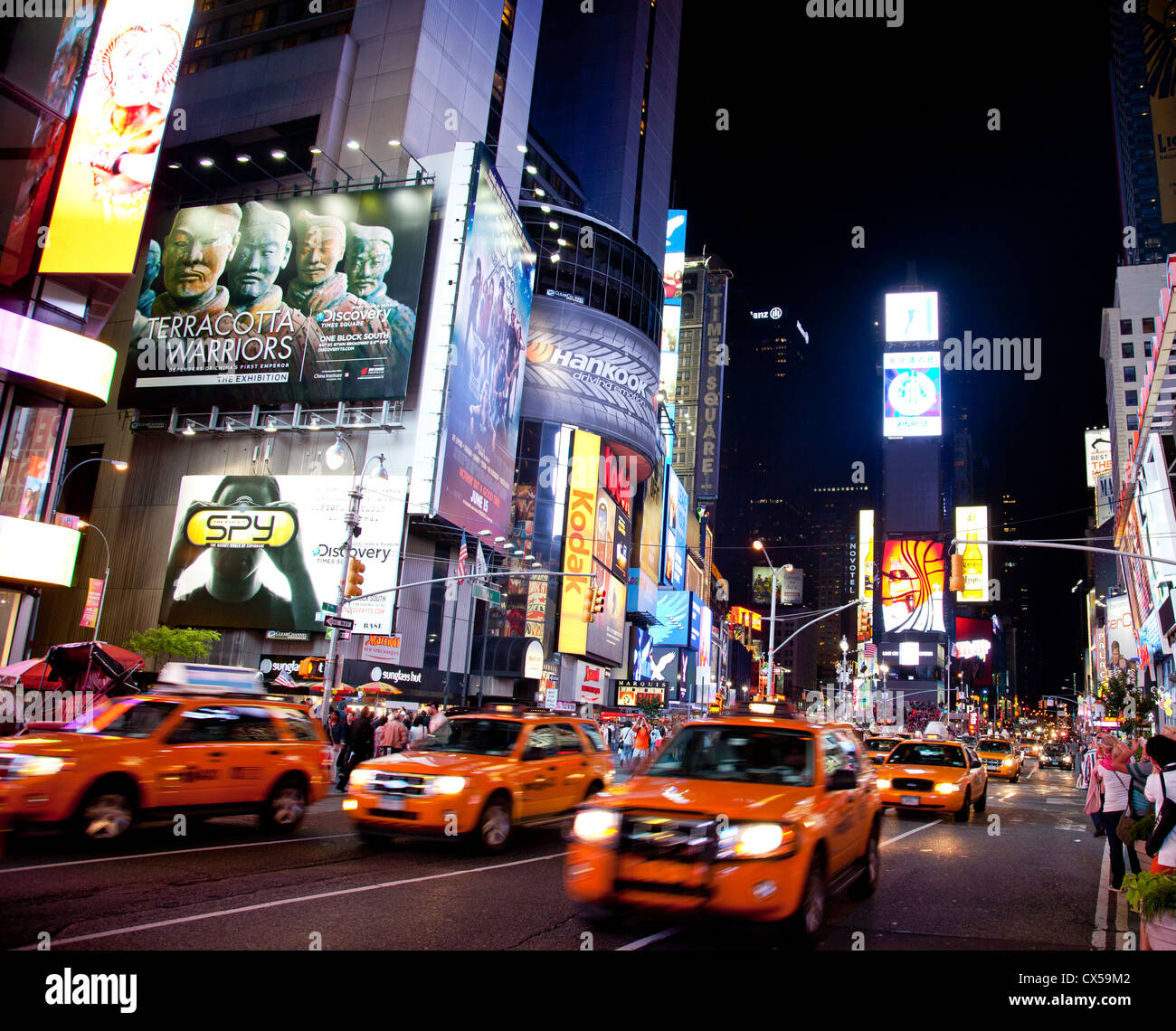 Times square broadway new york city theatre hi-res stock photography ...