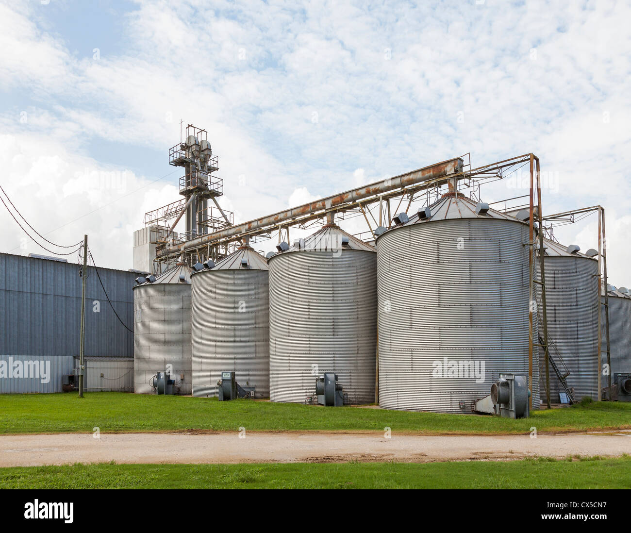 Harvesting bins High Resolution Stock Photography and Images Alamy