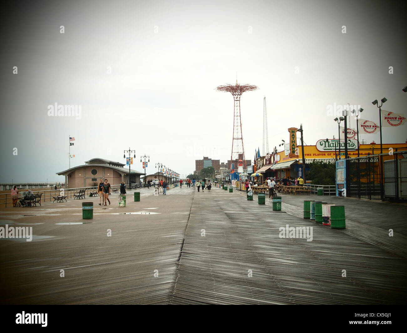 Vintage coney island beach hi-res stock photography and images - Alamy