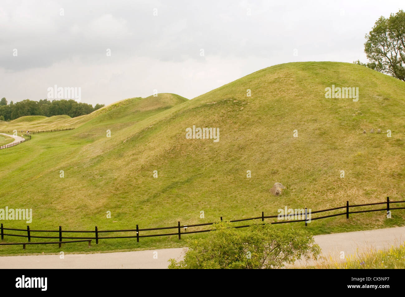 Inside a Viking Grave Mound 