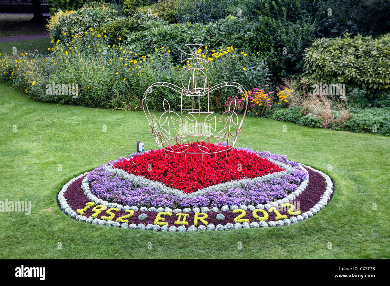 Diamond jubilee floral display garden hires stock photography and