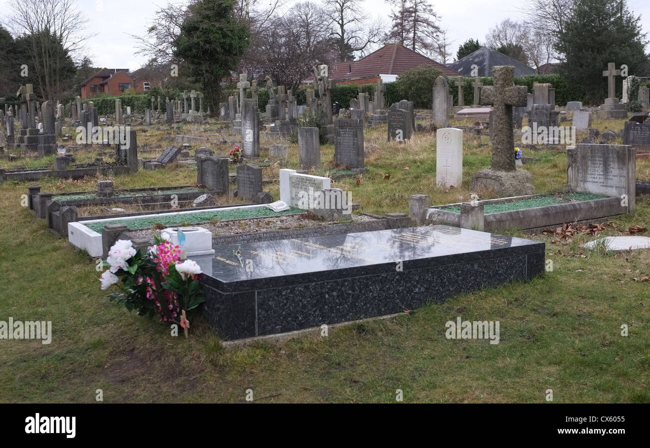 The Grave of Benny Hill comedian buried in Hollybrook cemetery southampton Stock Photo