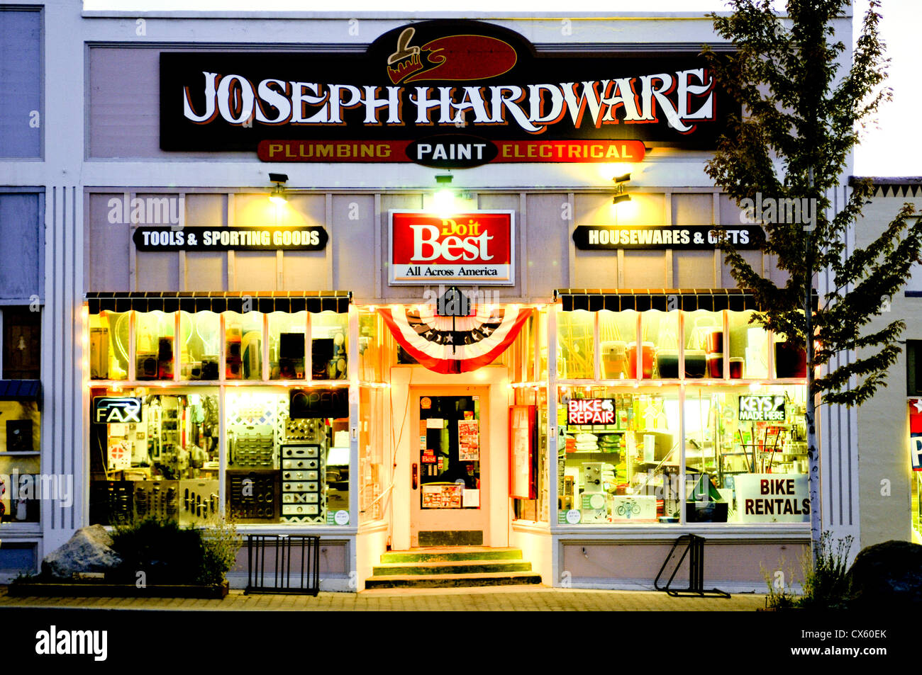 Small Town Hardware Store High Resolution Stock Photography and Images