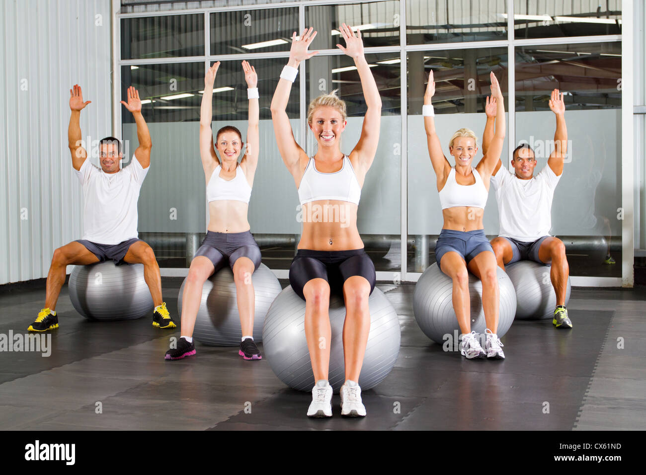 Women sit up exercise ball hi-res stock photography and images - Alamy