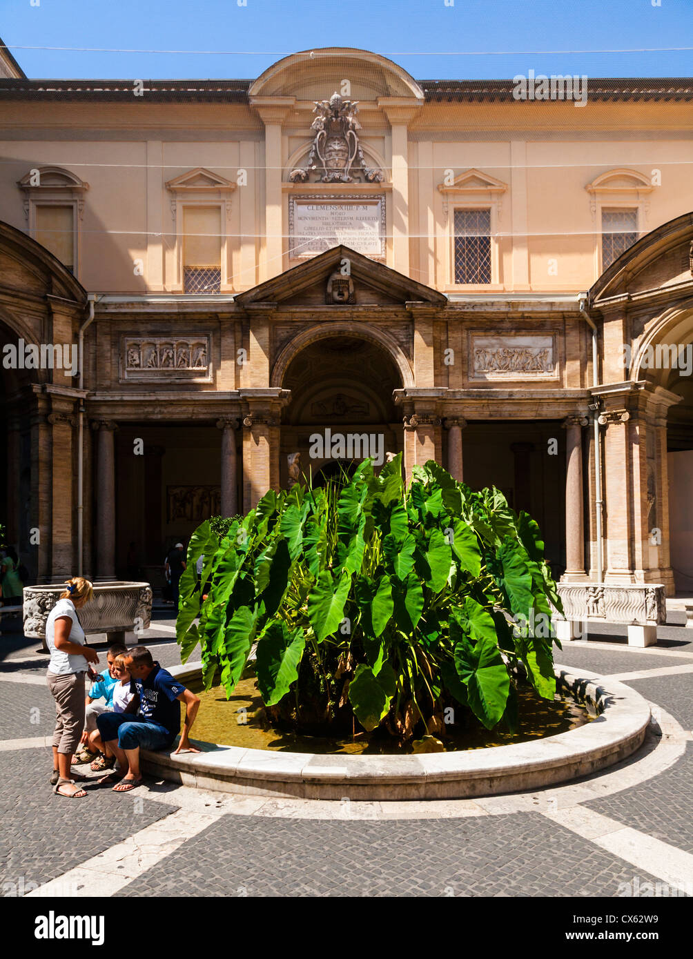 Small courtyard within the Vatican Museum Gardens, Vatican City, Rome, Lazio, Italy. Stock Photo