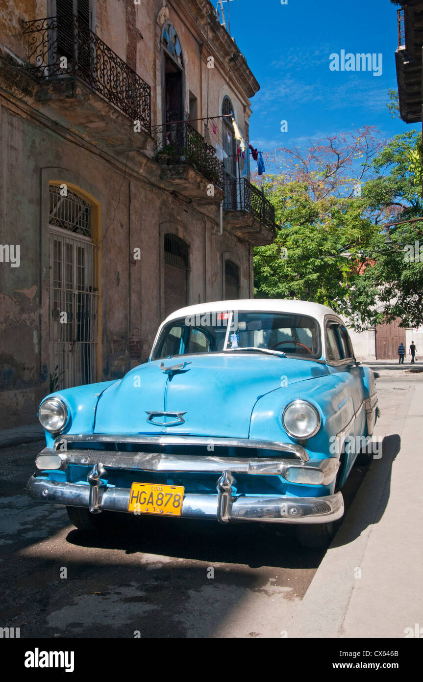 Classic Old American Car in the Backstreets of Old Havana, Calle Villegas, Habana Vieja, Havana, Cuba, Caribbean Stock Photo