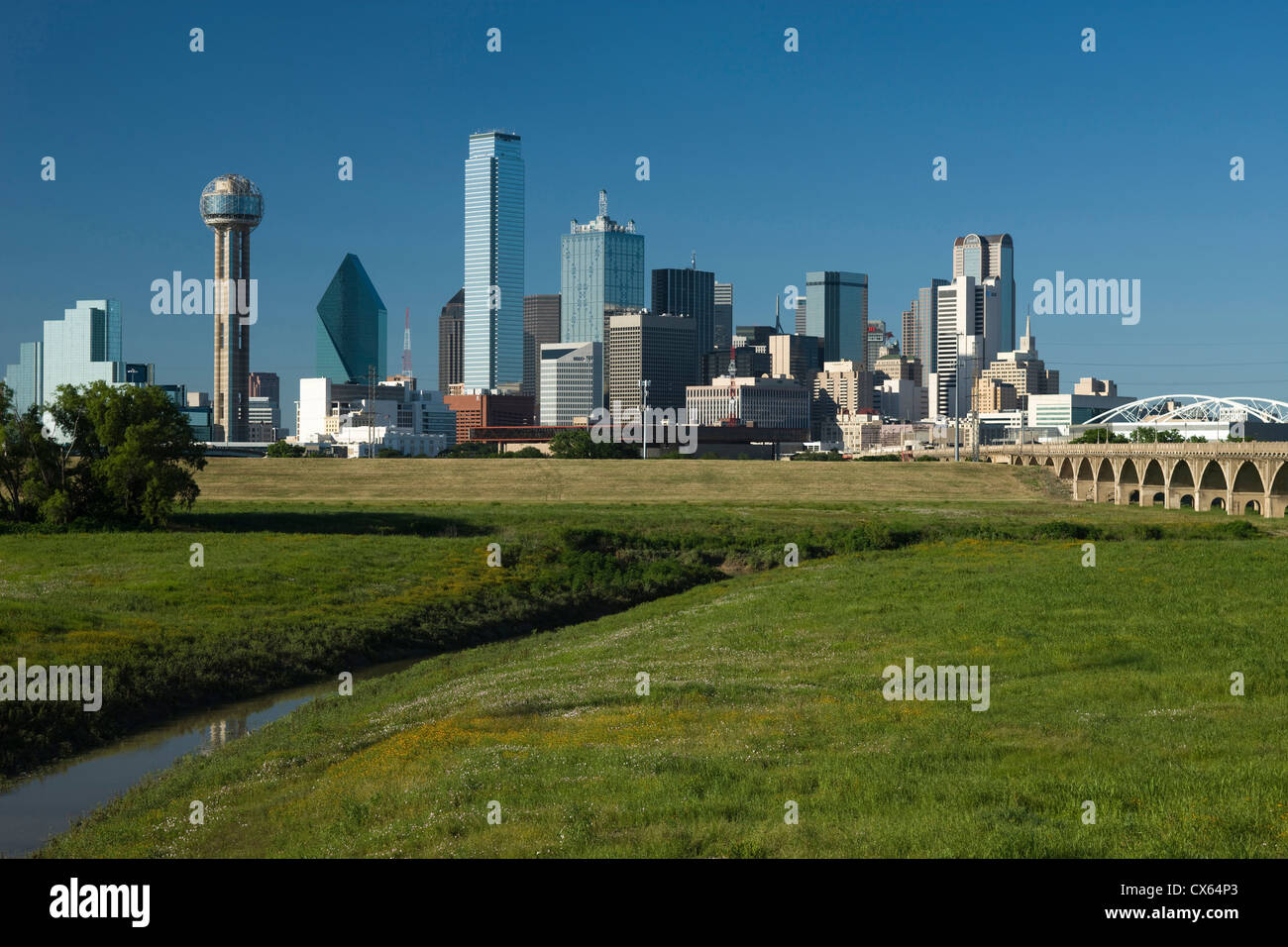 DOWNTOWN SKYLINE TRINITY RIVER GREENBELT PARK DALLAS TEXAS USA Stock