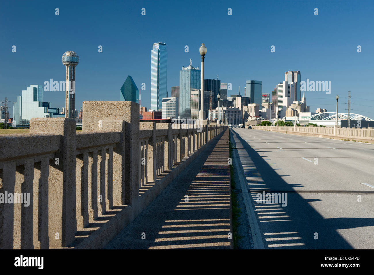 DOWNTOWN SKYLINE CORINTH STREET VIADUCT DALLAS TEXAS USA Stock Photo