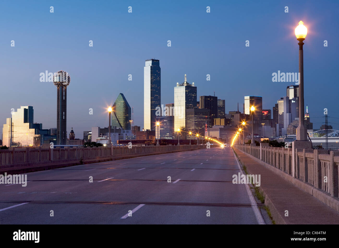 DOWNTOWN SKYLINE CORINTH STREET VIADUCT DALLAS TEXAS USA Stock Photo