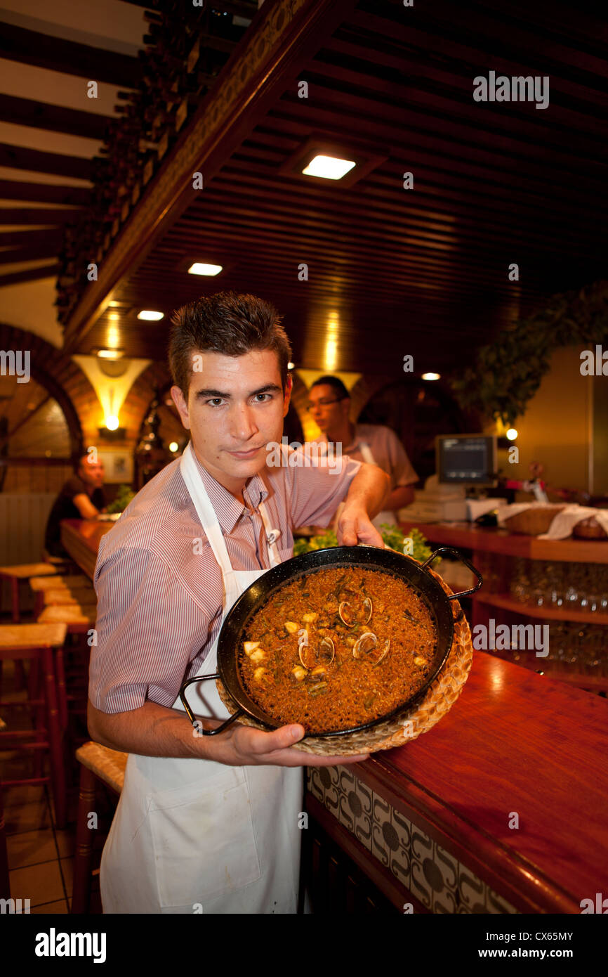 Paella cooking Alicante Spain Stock Photo - Alamy