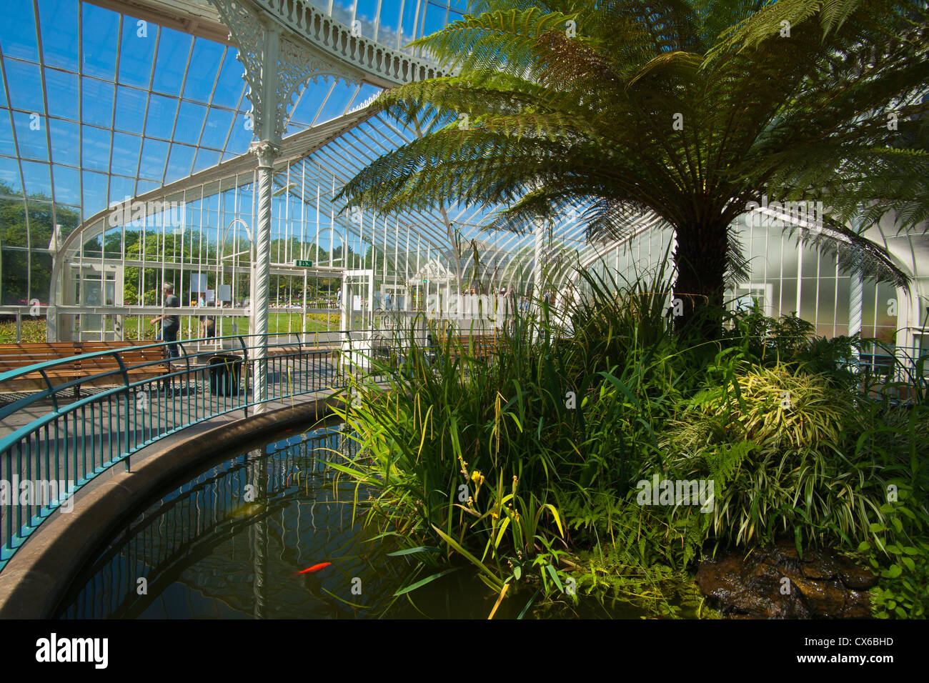 Botanic Gardens, Glasgow, spring colours, sunny; Strathclyde Region