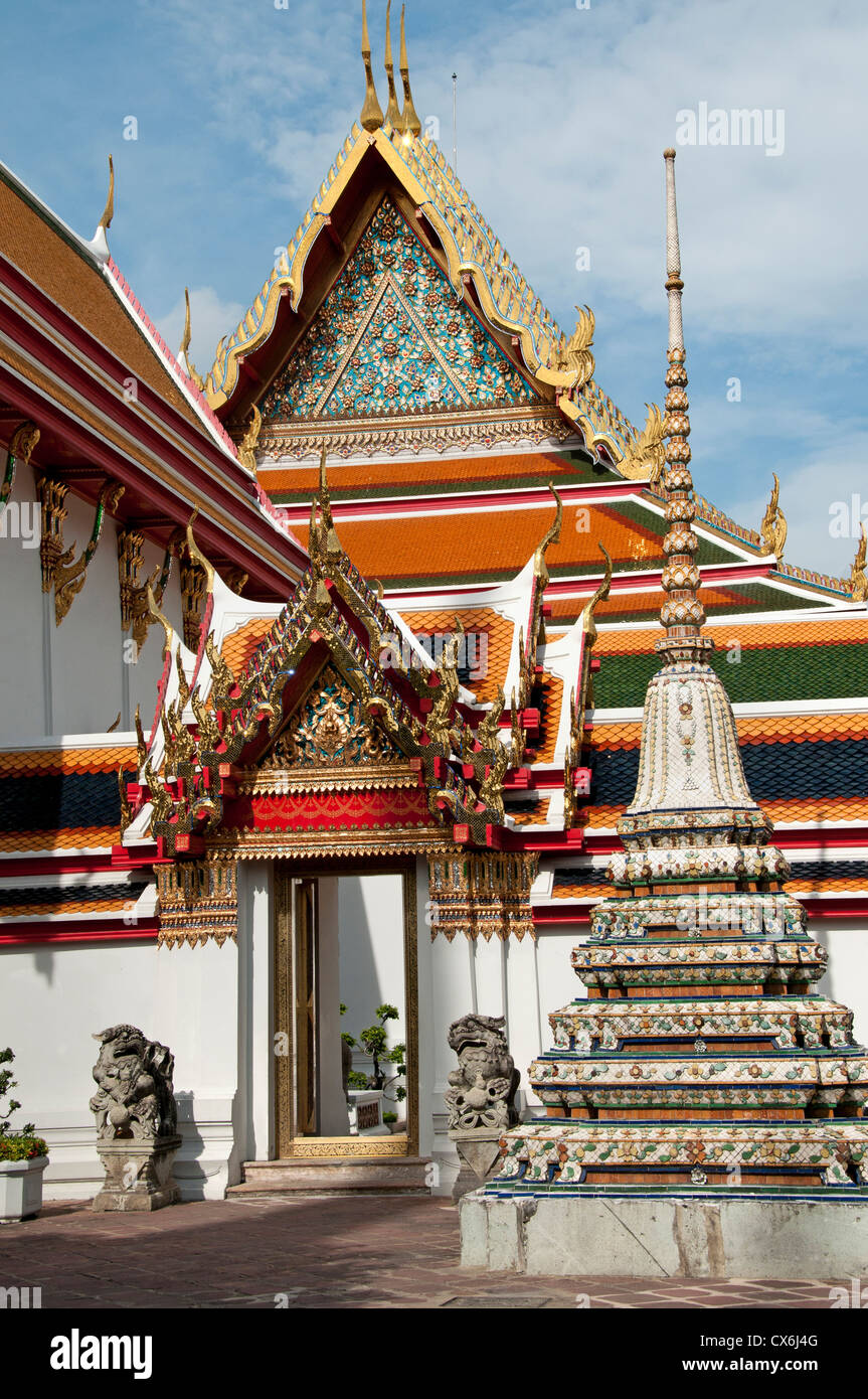 Wat Pho Bangkok Thailand Buddhism golden Buddha Stock Photo