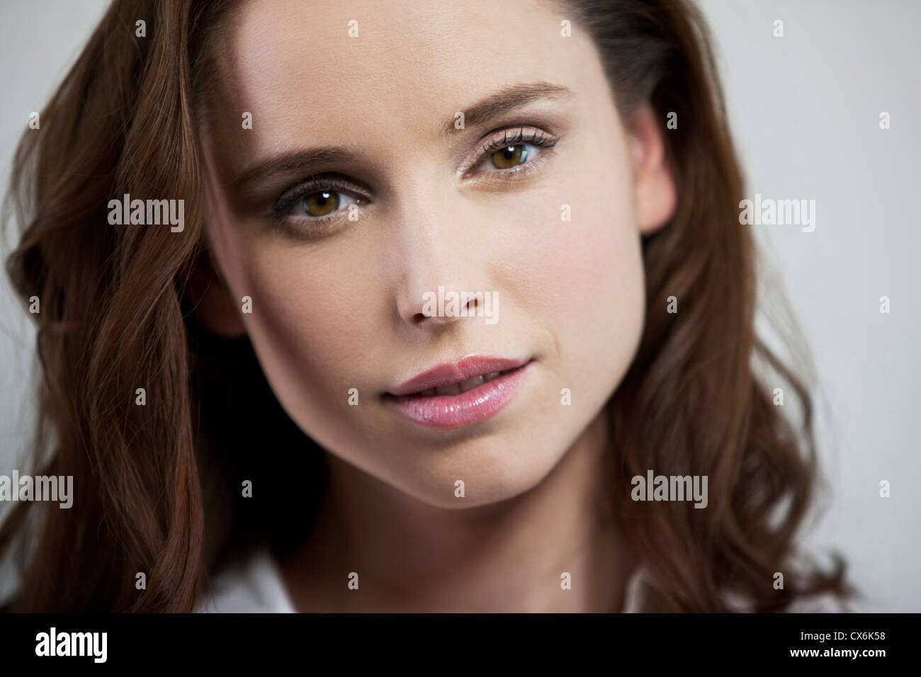 Pretty elegant young woman hi-res stock photography and images - Alamy