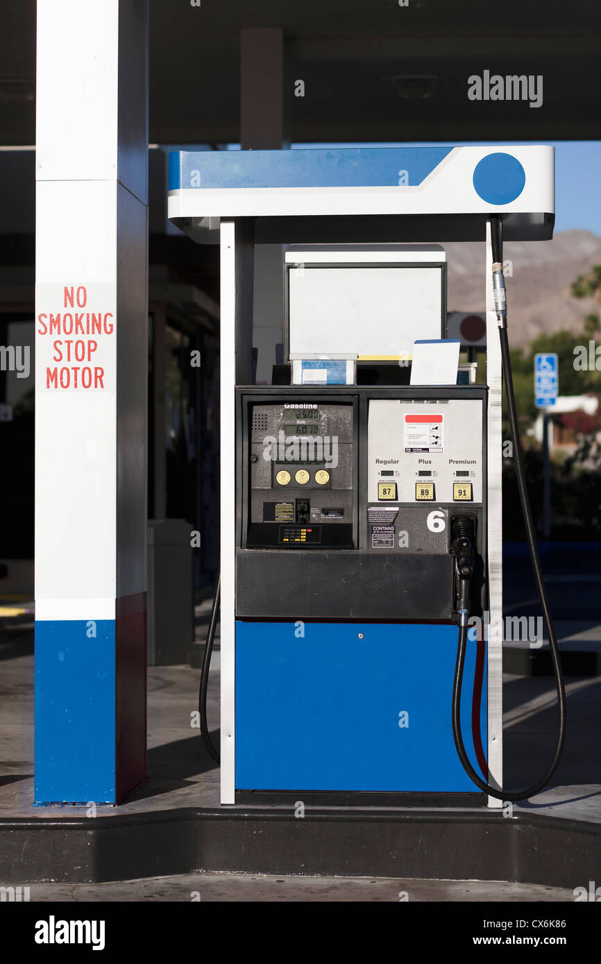 76 gas station pump hires stock photography and images Alamy