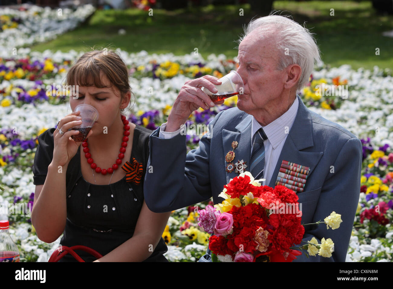 World war ii veterans flowers hi-res stock photography and images - Alamy