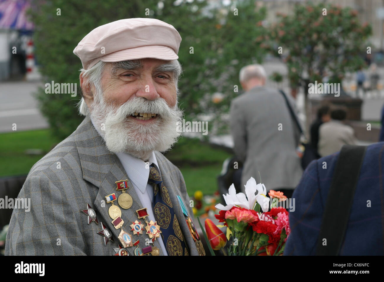 Russian war veterans celebrating the WWII victory on Victory Day near ...
