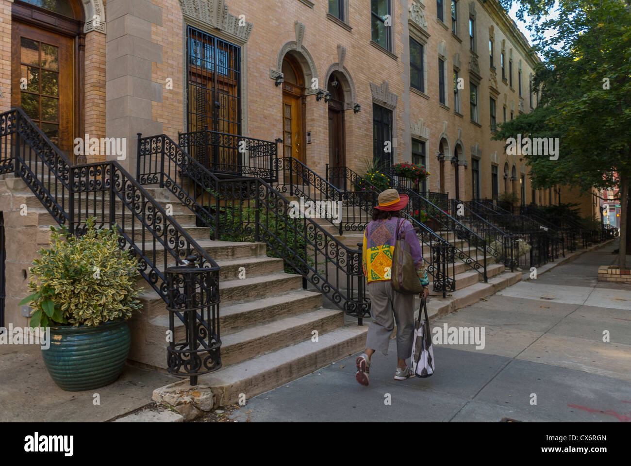 Harlem row houses manhattan hi res stock photography and images