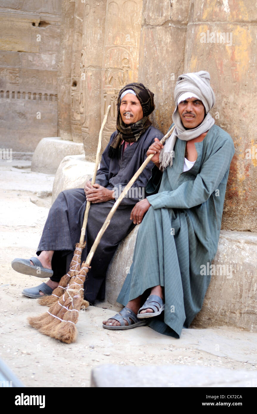 Sweep broom hires stock photography and images Alamy