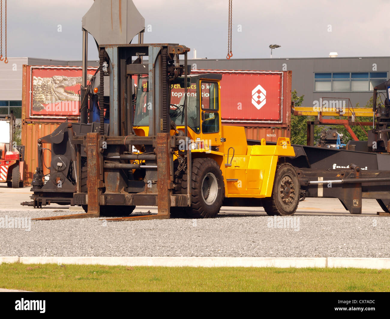 Dock handler hi-res stock photography and images - Alamy