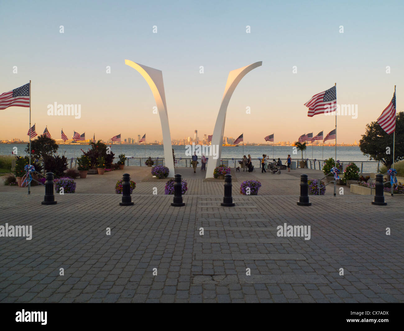 Postcards sculpture Staten Island Stock Photo Alamy