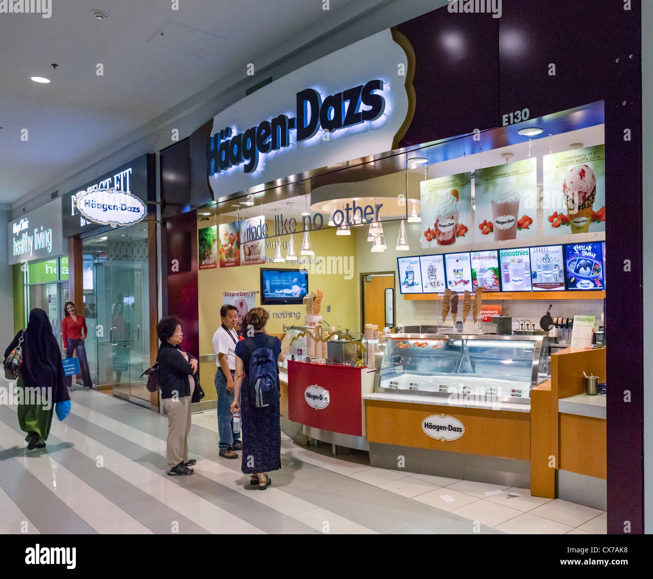 Haagen-Dazs ice cream outlet in the Mall of America, Bloomington, Minneapolis, Minnesota, USA Stock Photo